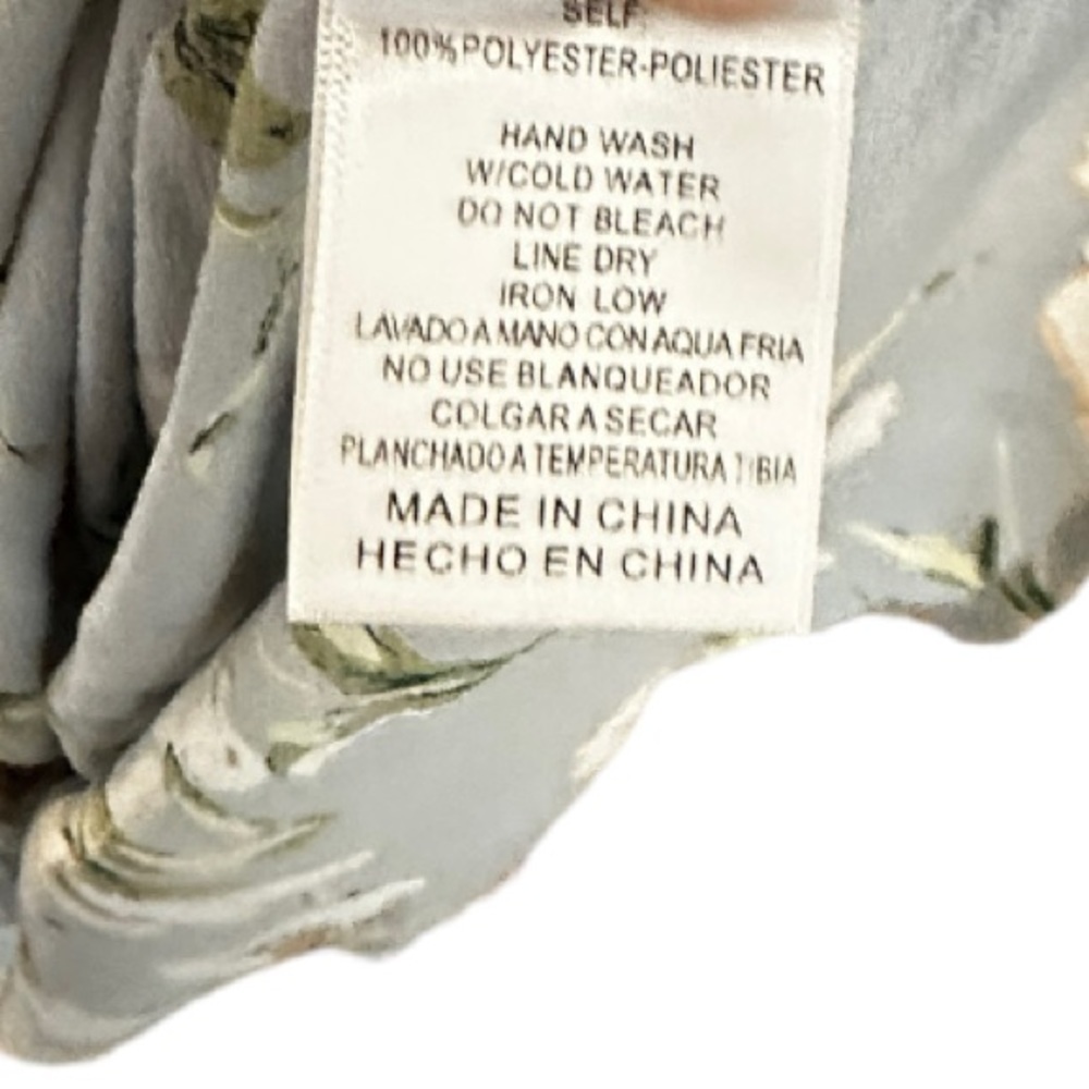 Listicle Floral Top - Picture 5 of 7